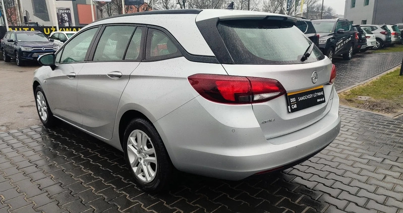 Opel Astra cena 42900 przebieg: 153000, rok produkcji 2018 z Chodzież małe 254